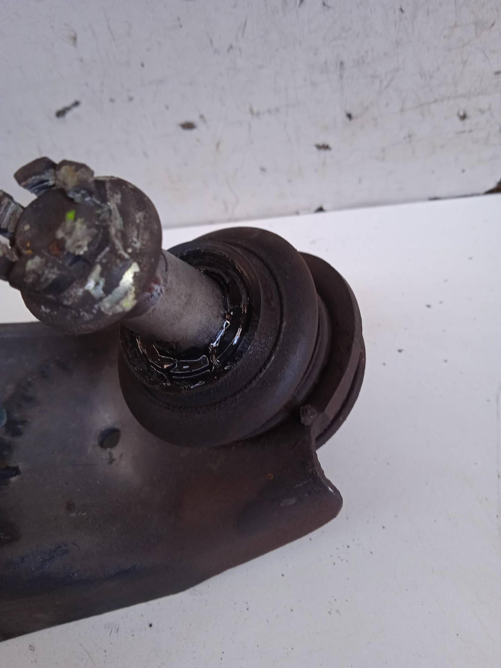 Braccio oscillante sosp. ant. sx.